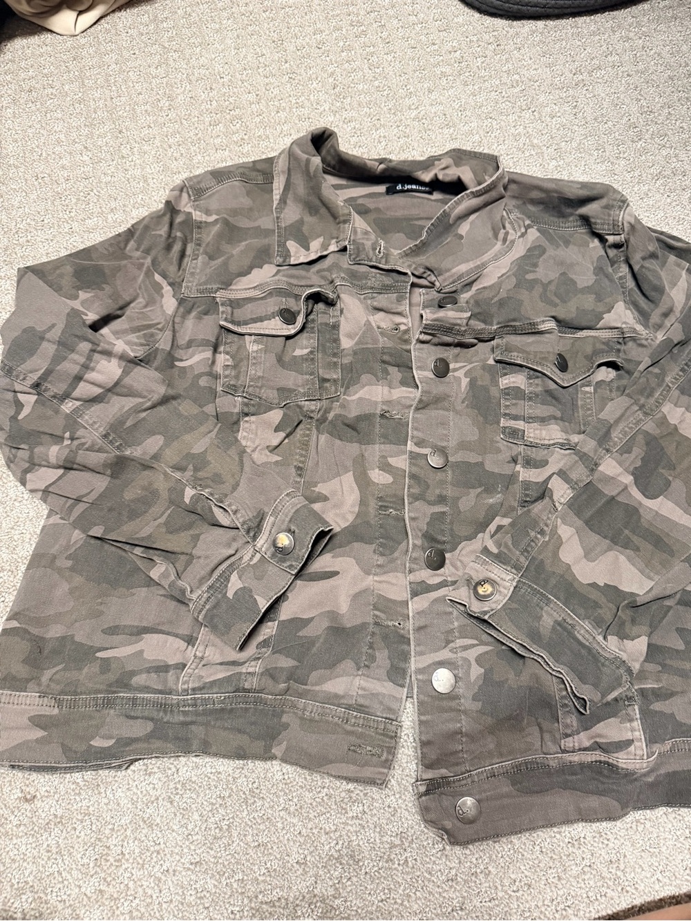 Women’s Camouflage Utility Jacket - Olive Camo